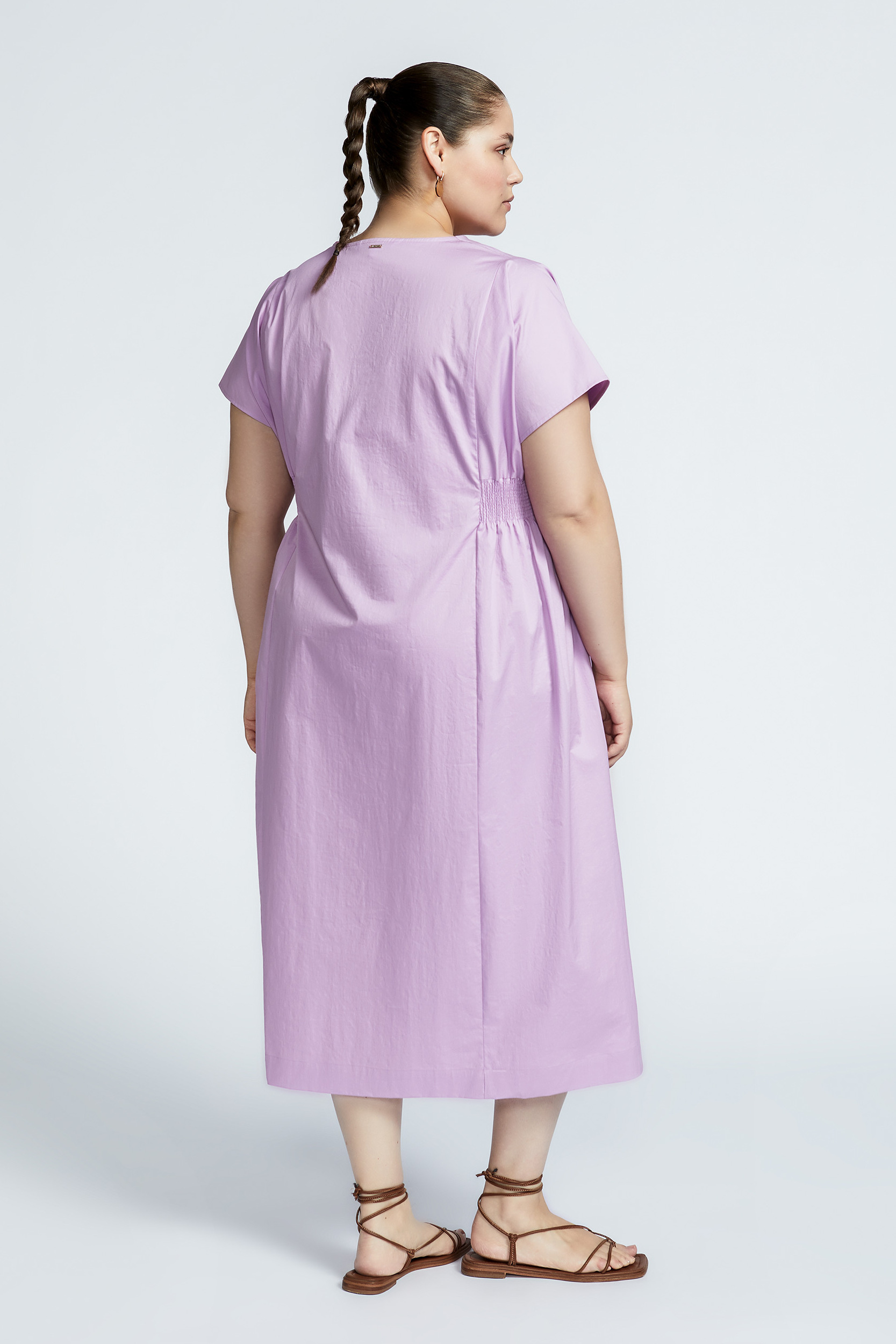 Midi dress with elastic