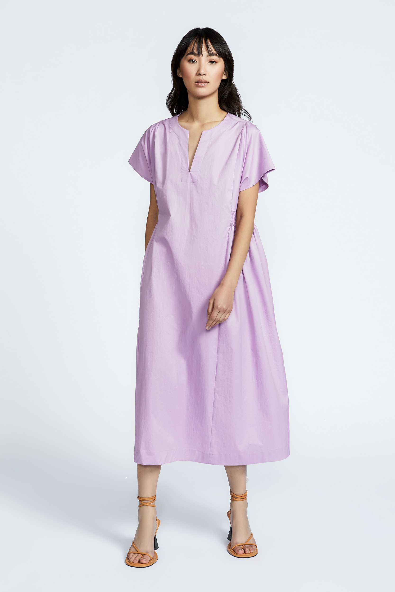 Midi dress with elastic
