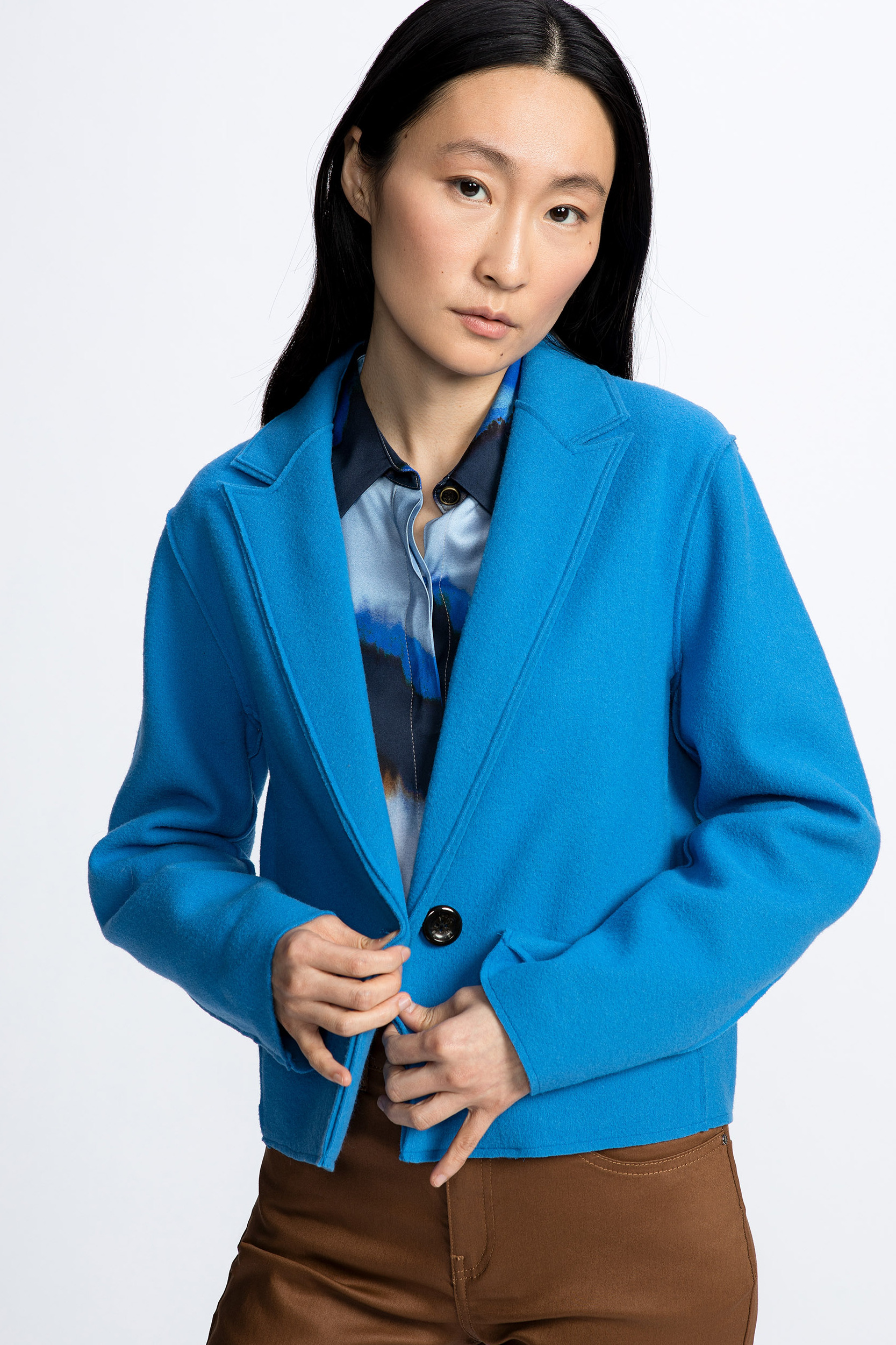 Kurze Jacke mit Eingrifftaschen