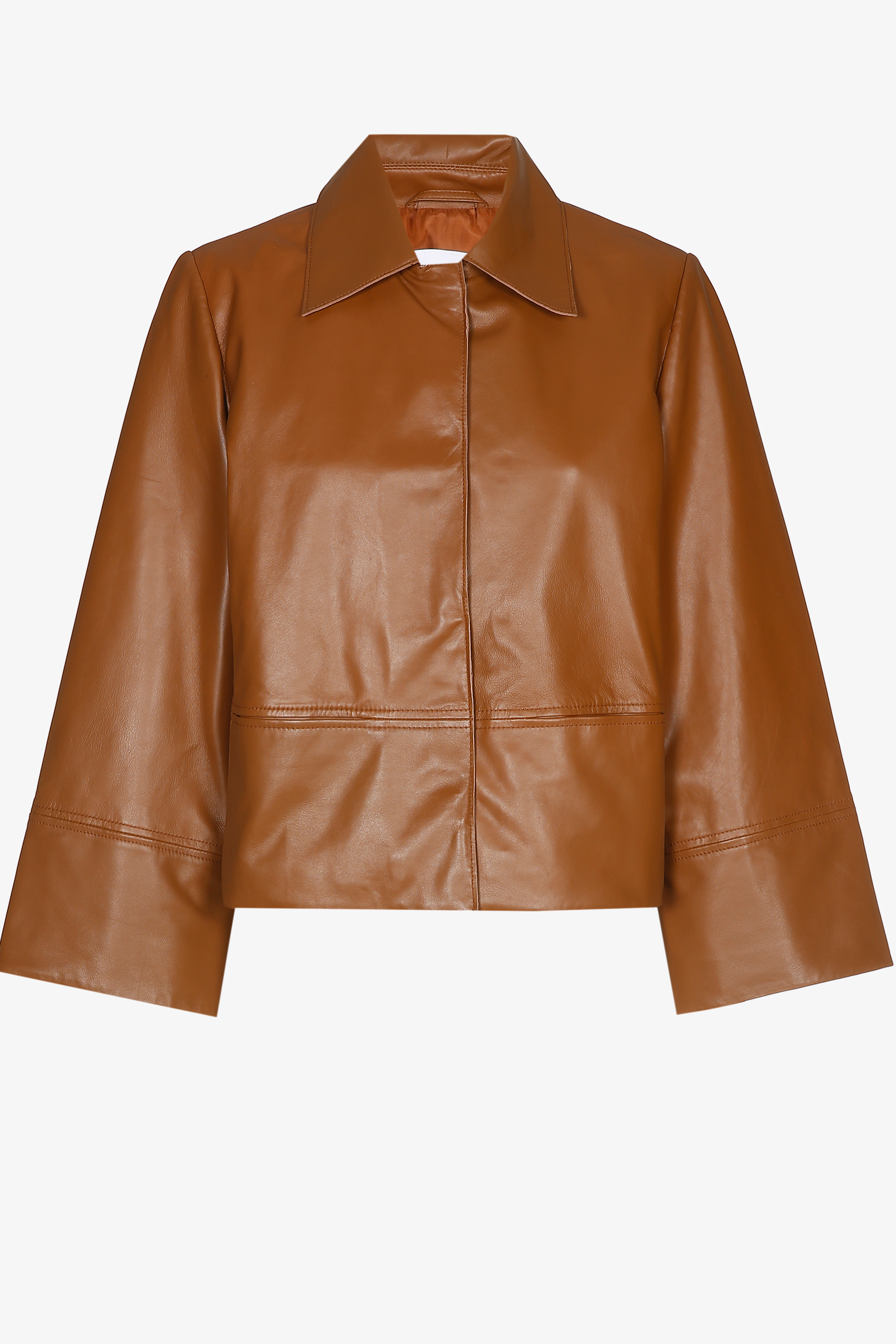 Short leather jacket