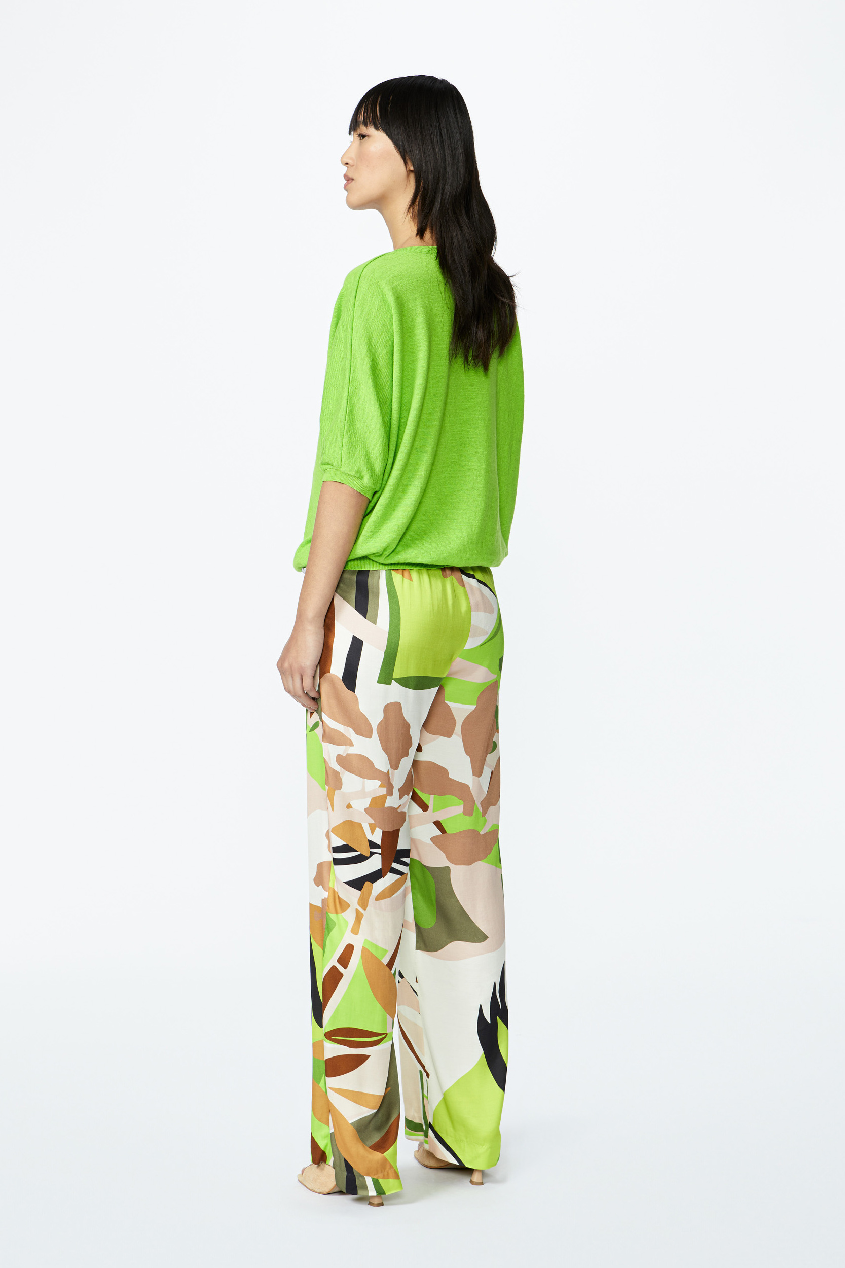Wide trousers with landscape print