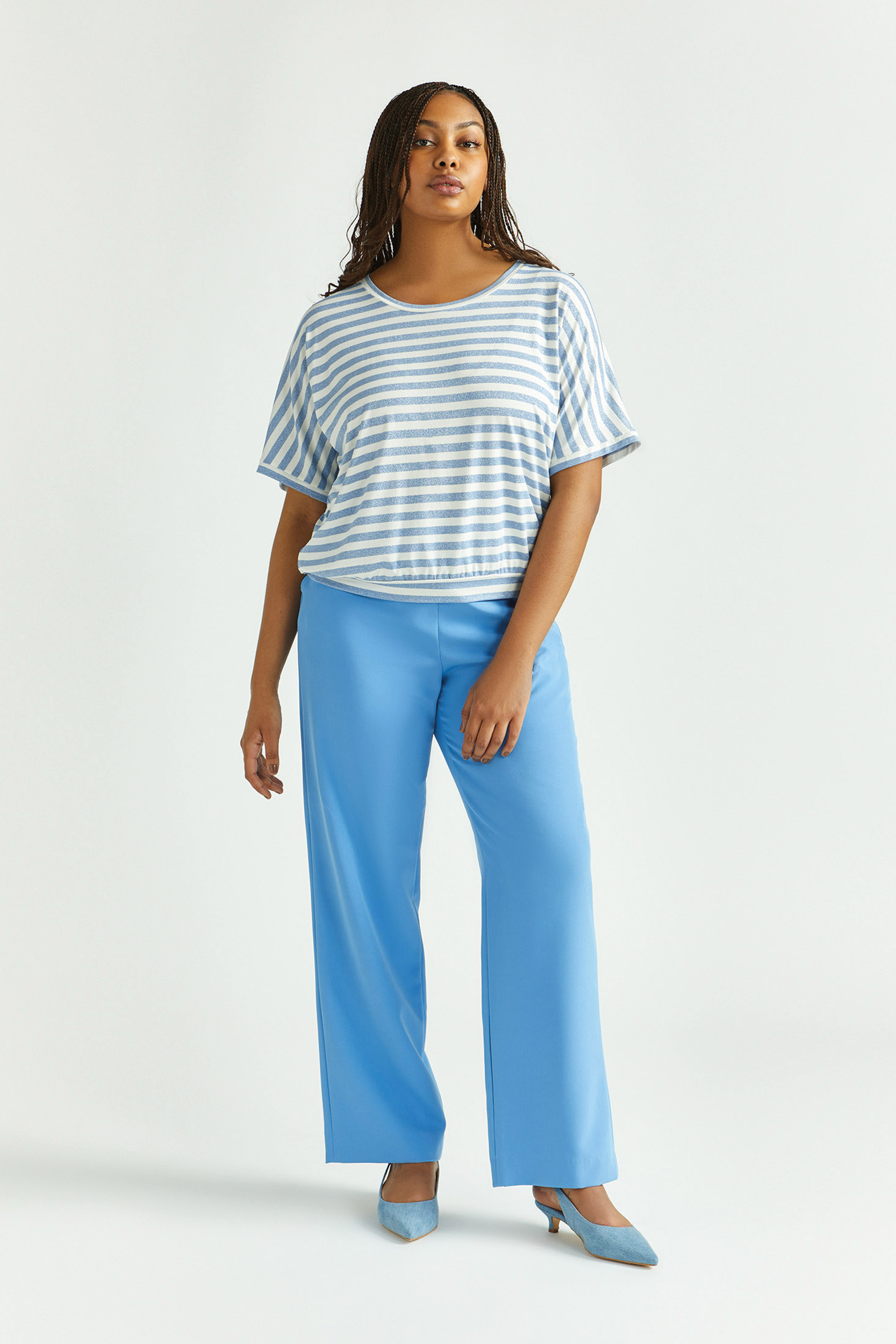 Soepelvallende broek met wijde pijpen