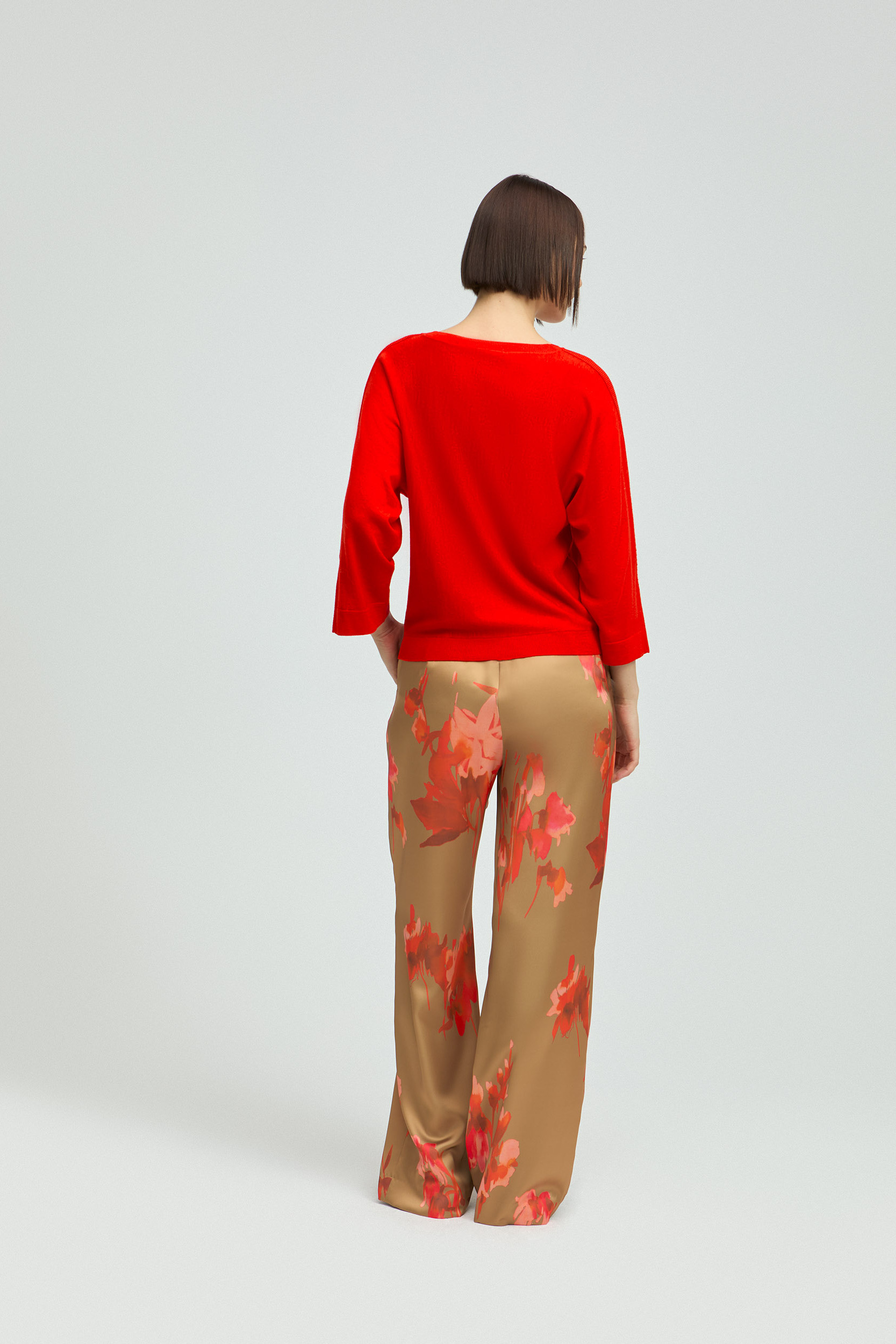 Pantalon à l'aspect satiné