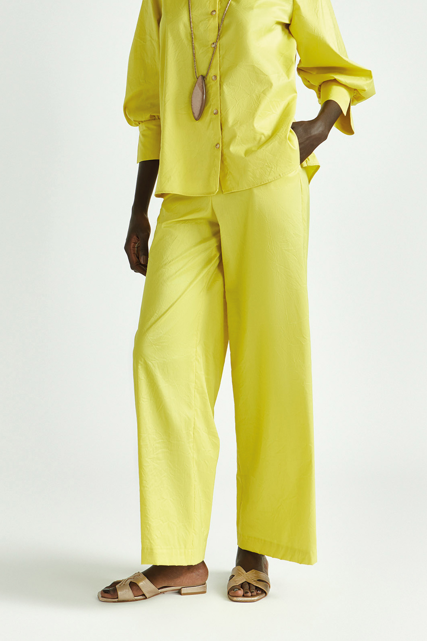 Pantalon froissé à jambes larges