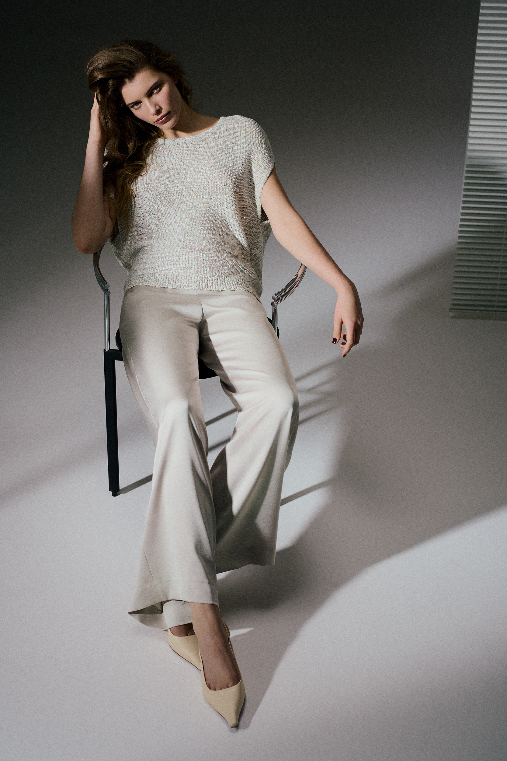 Pantalon en tissu brillant