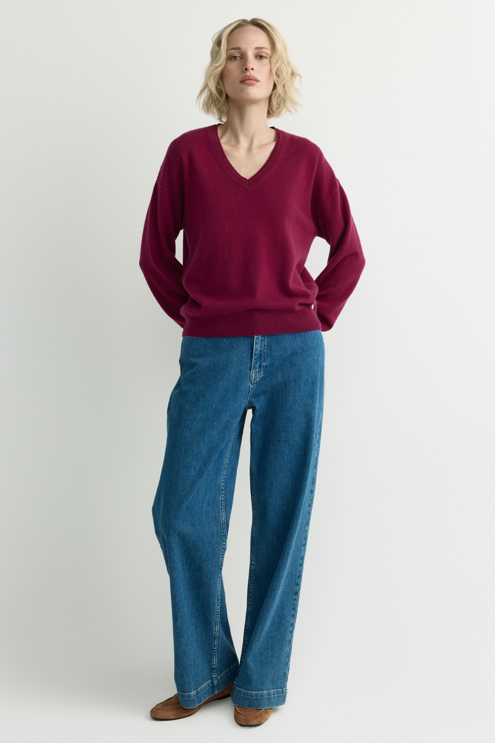 Straight-leg jeans