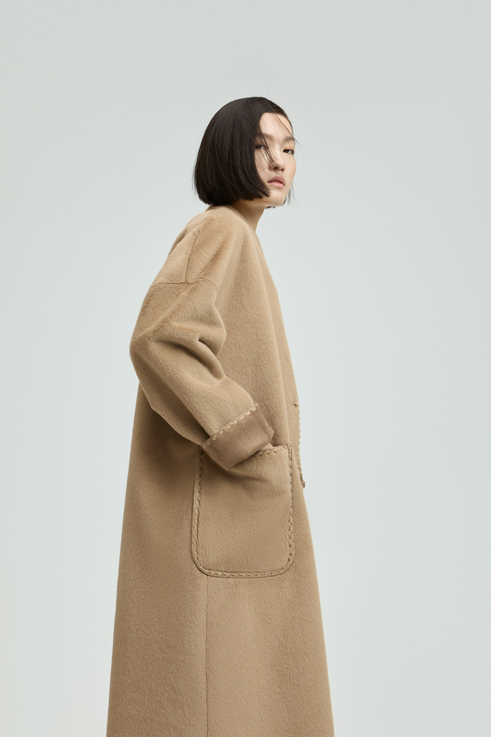 Long fashionable coat