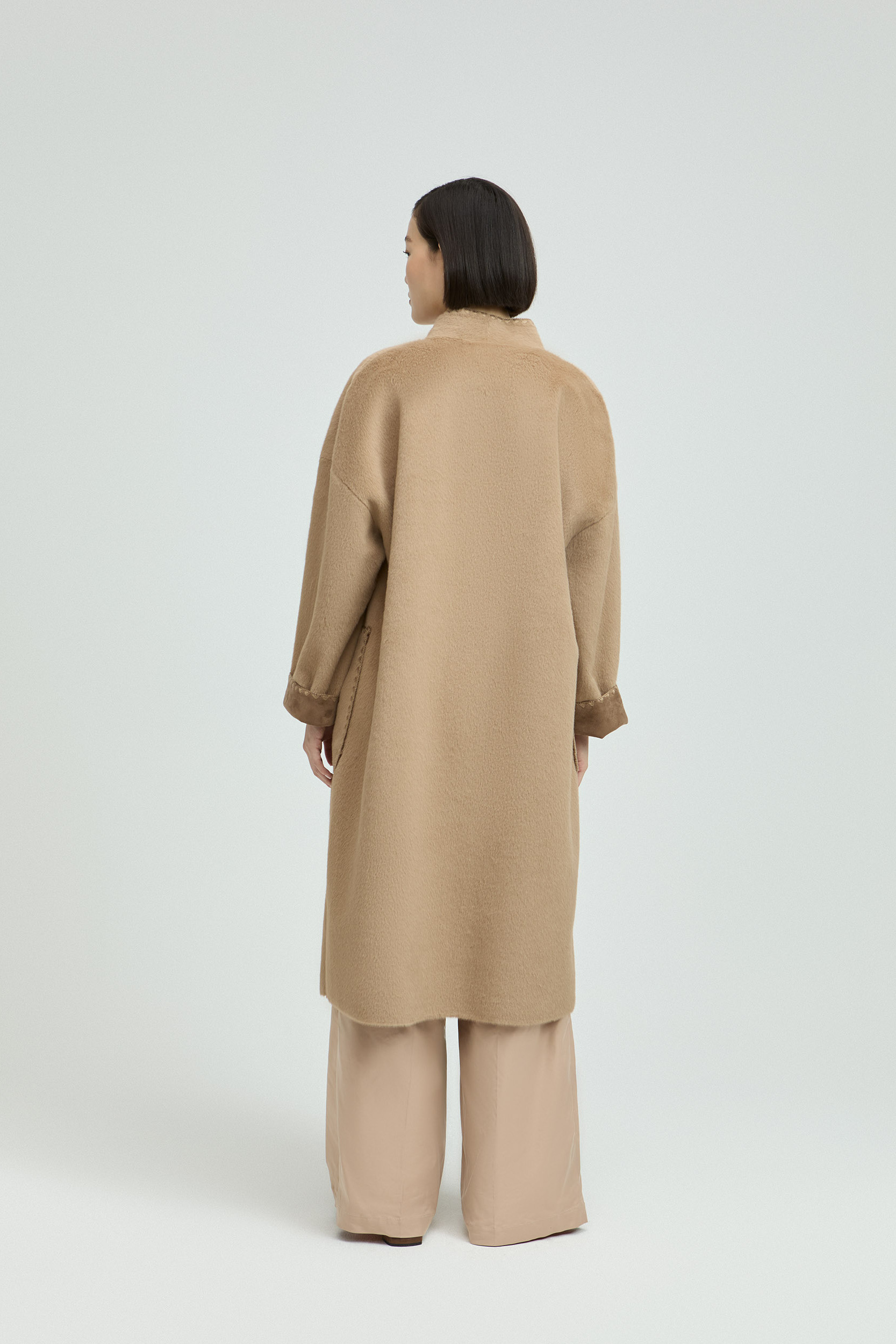 Long fashionable coat