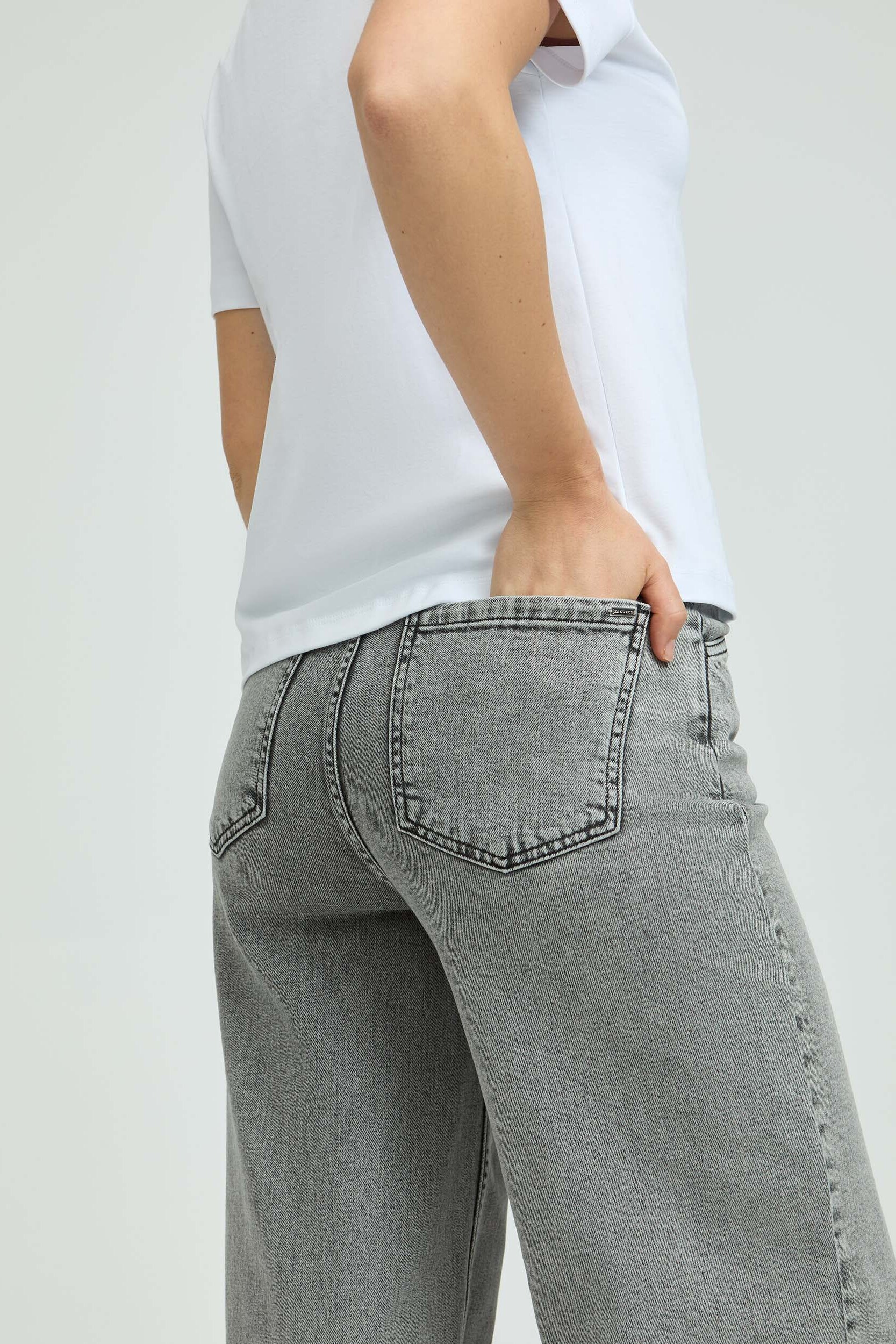 Jean à jambes larges