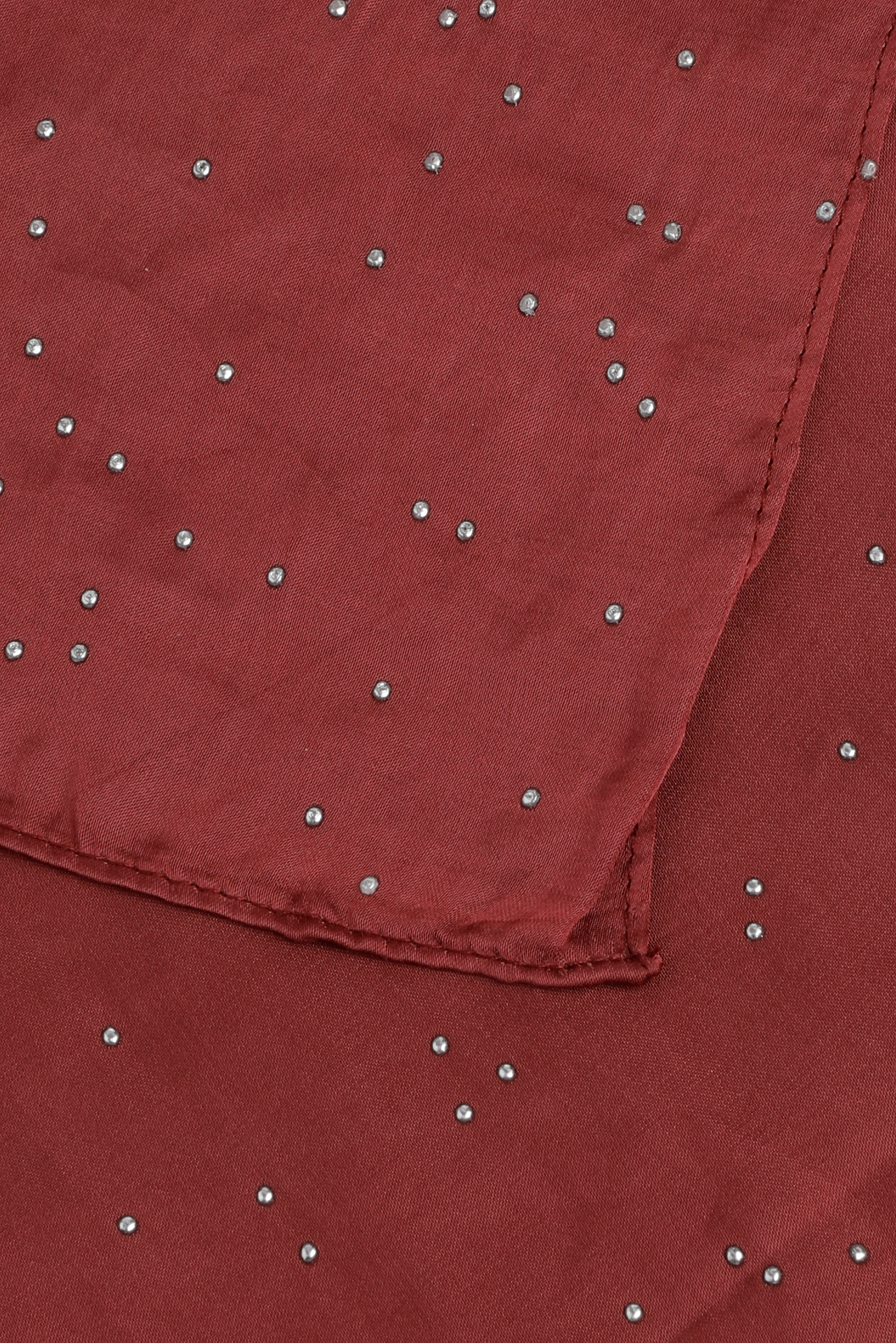 Lichte sjaal met studs