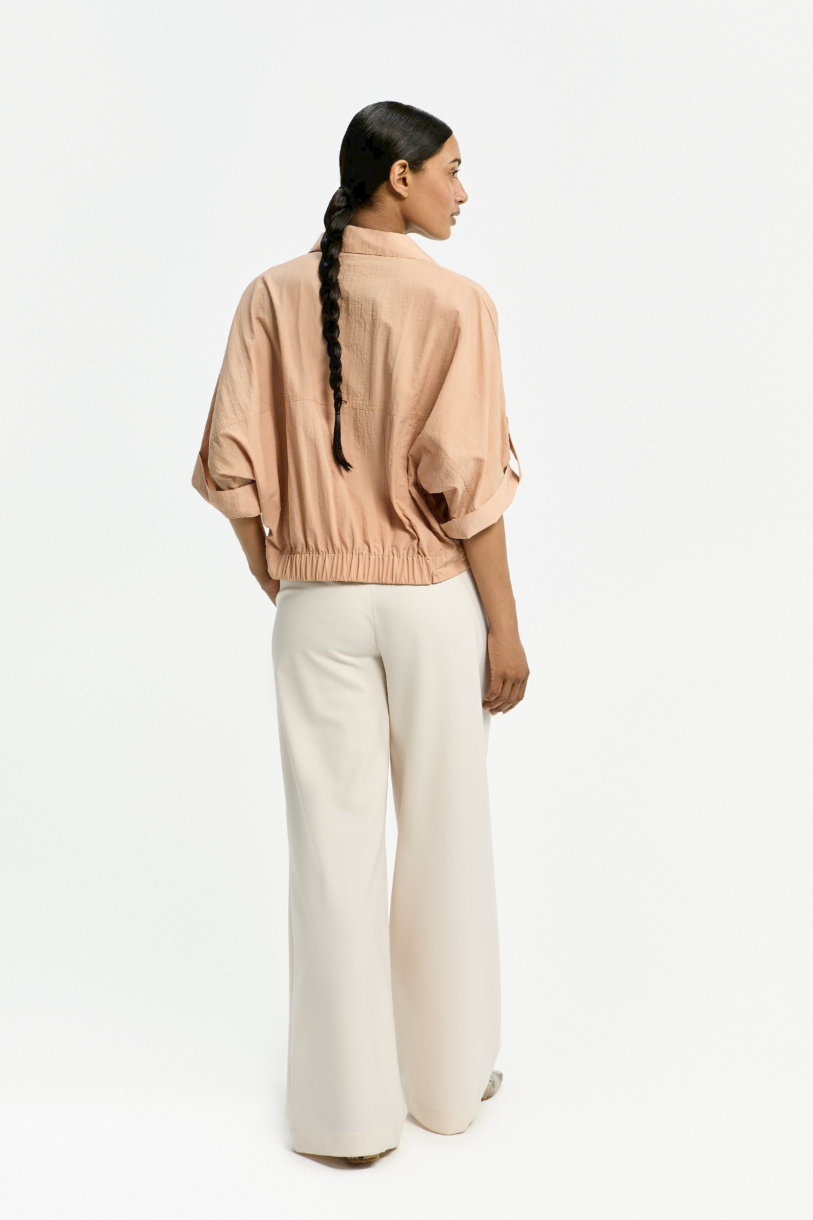 Elegant wide-leg trousers