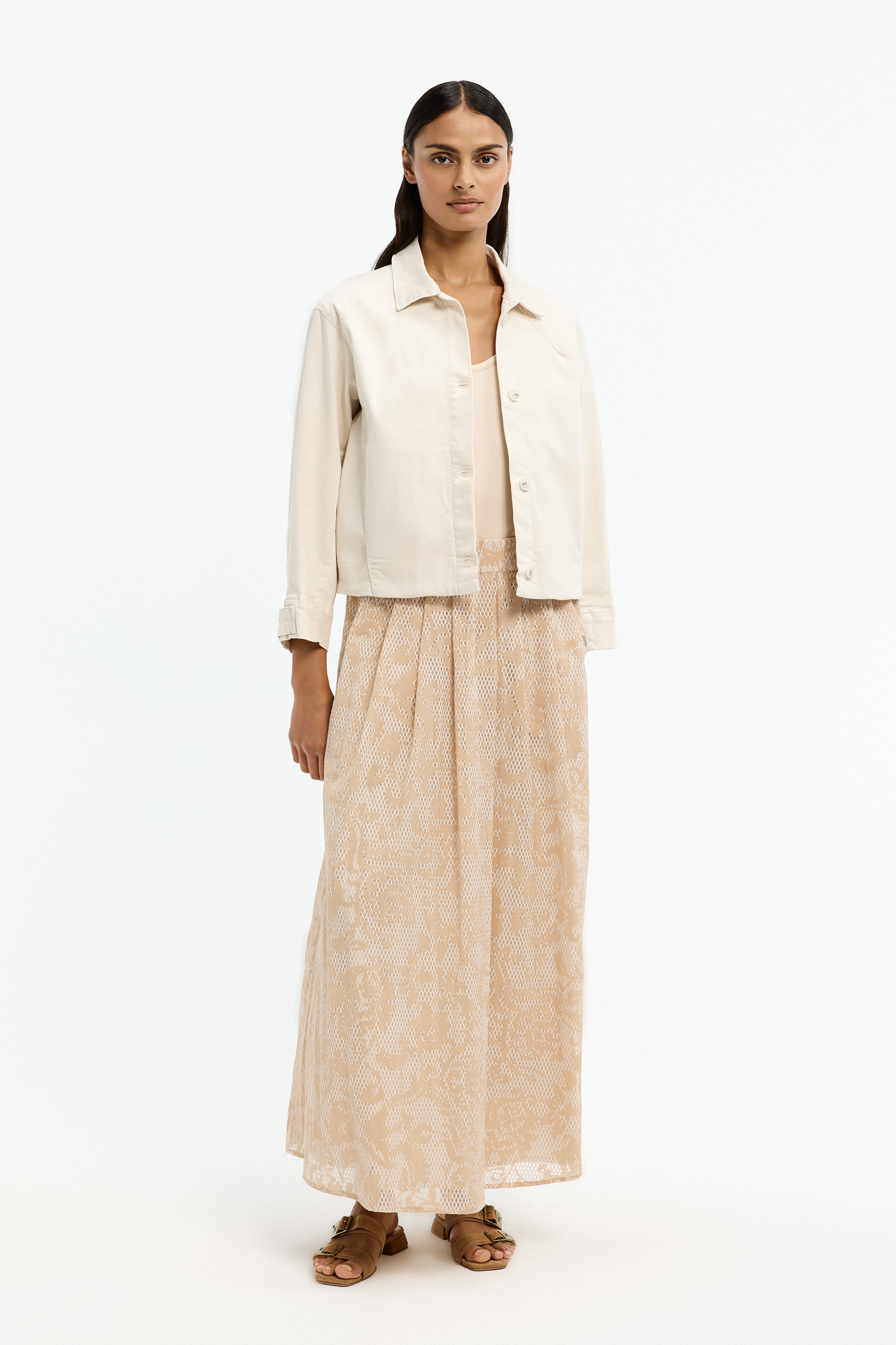 Veste contemporaine avec boutons