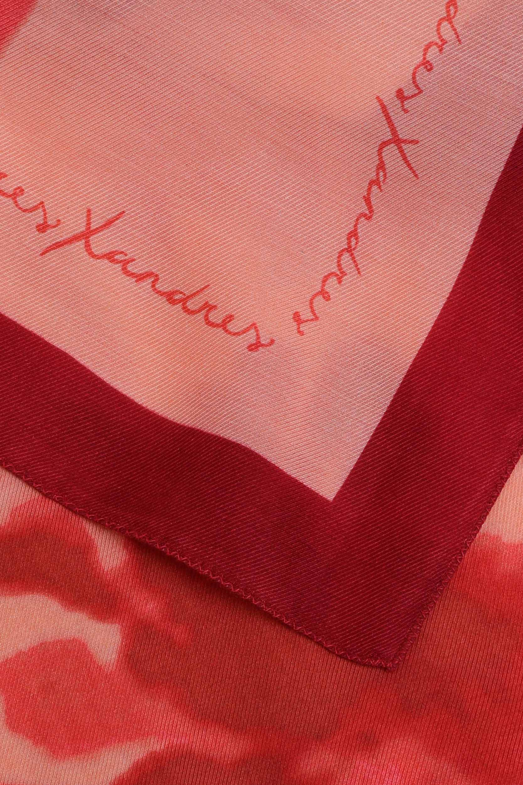 Sjaal met bloemenpint