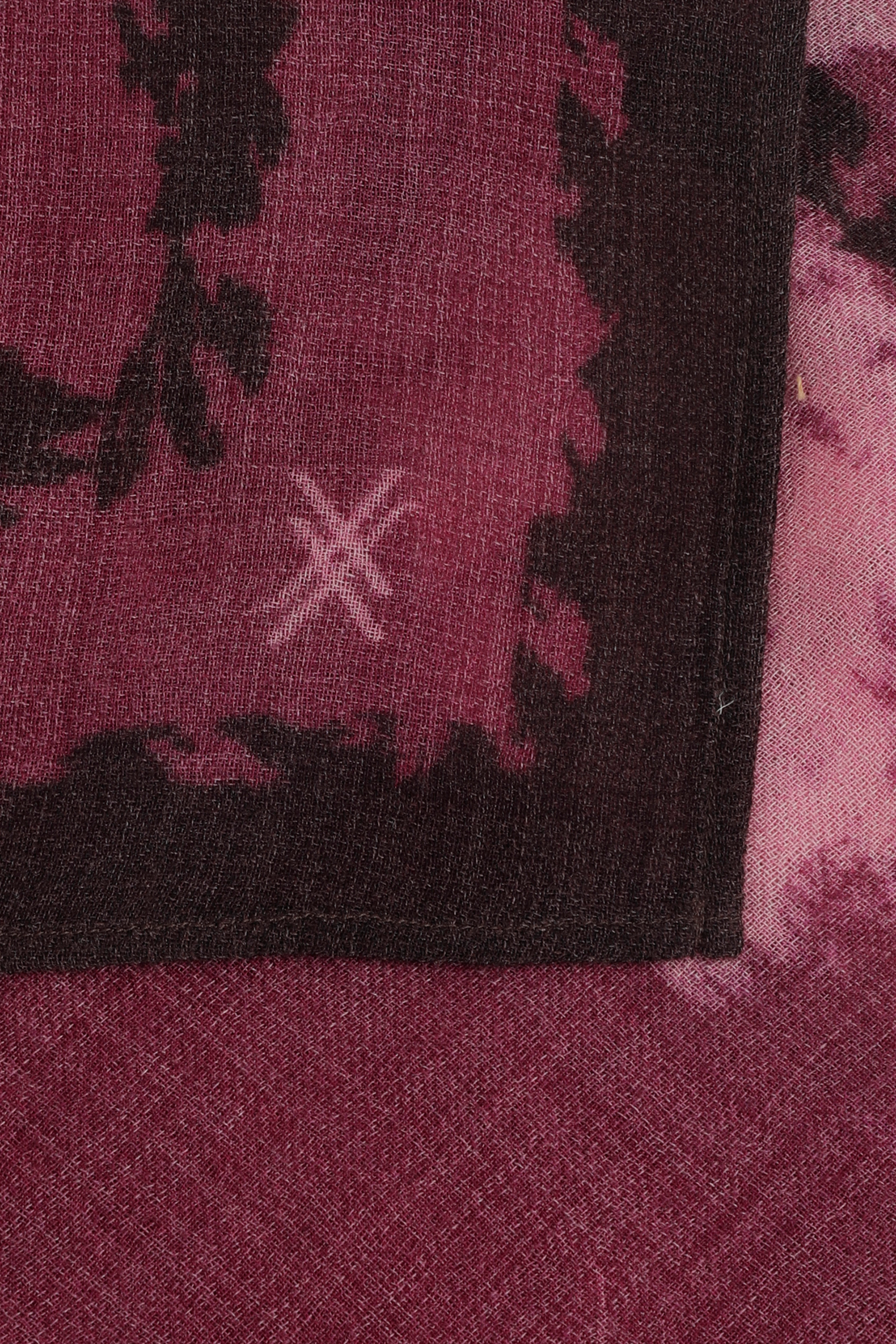 Woollen scarf with floral print