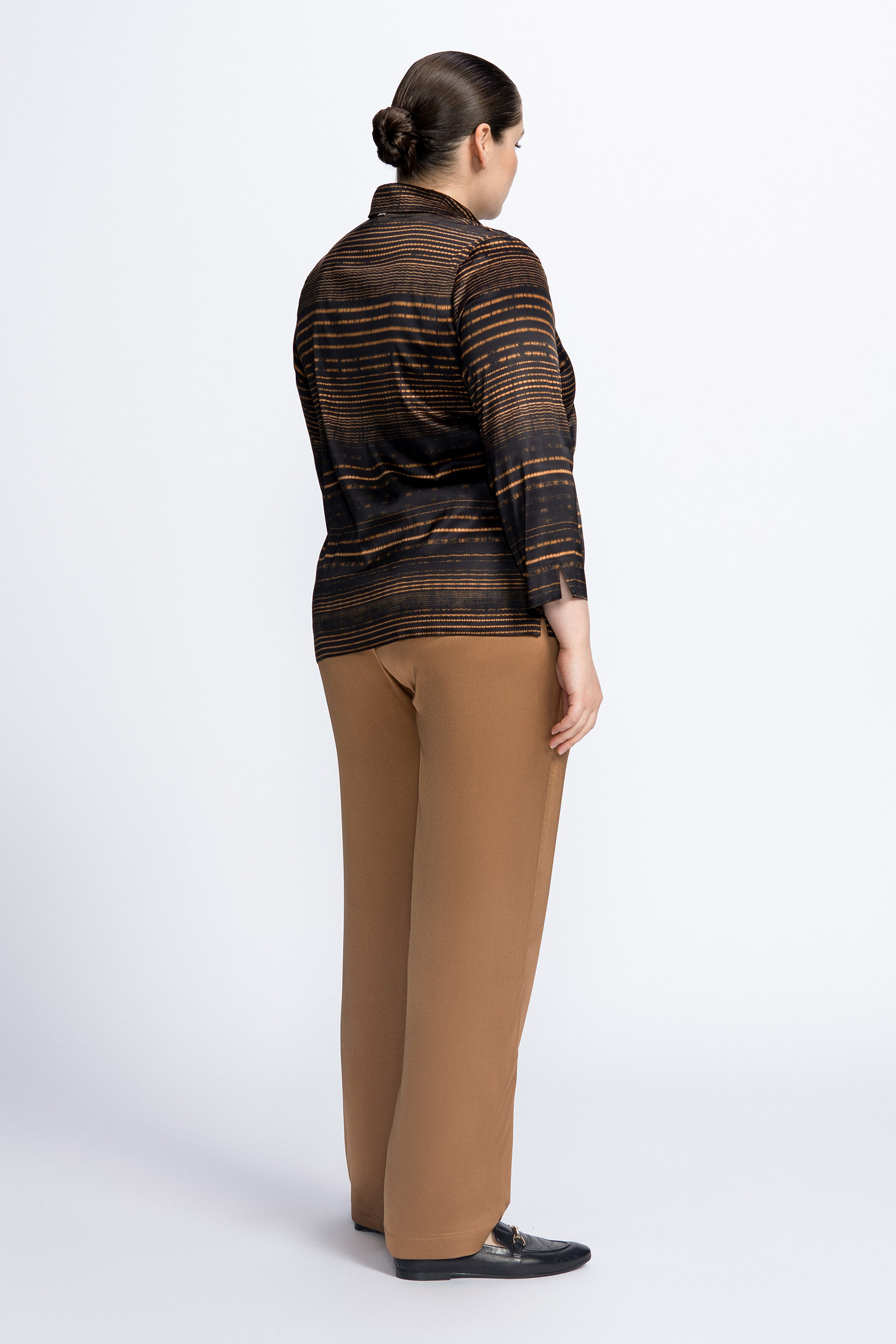 Blouse avec col de chemise en encolure en V