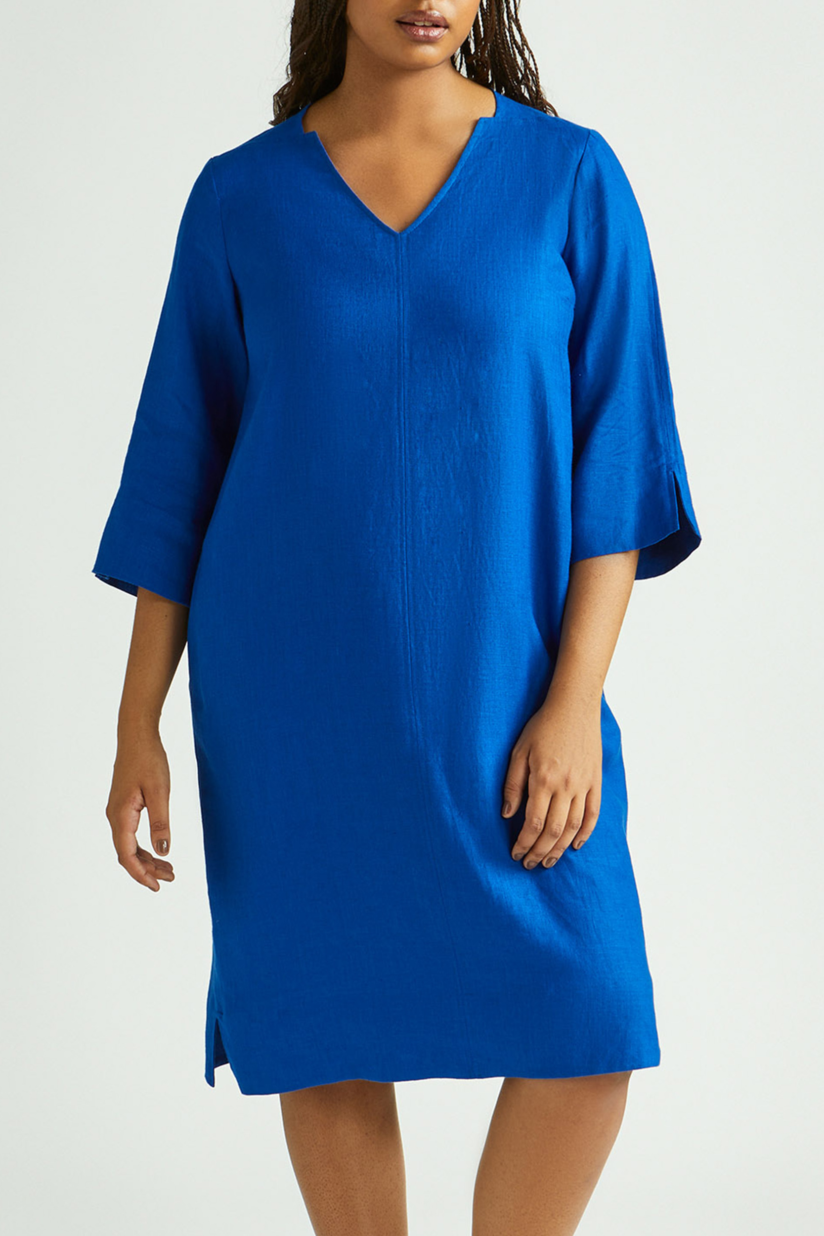 Robe en lin à encolure en V