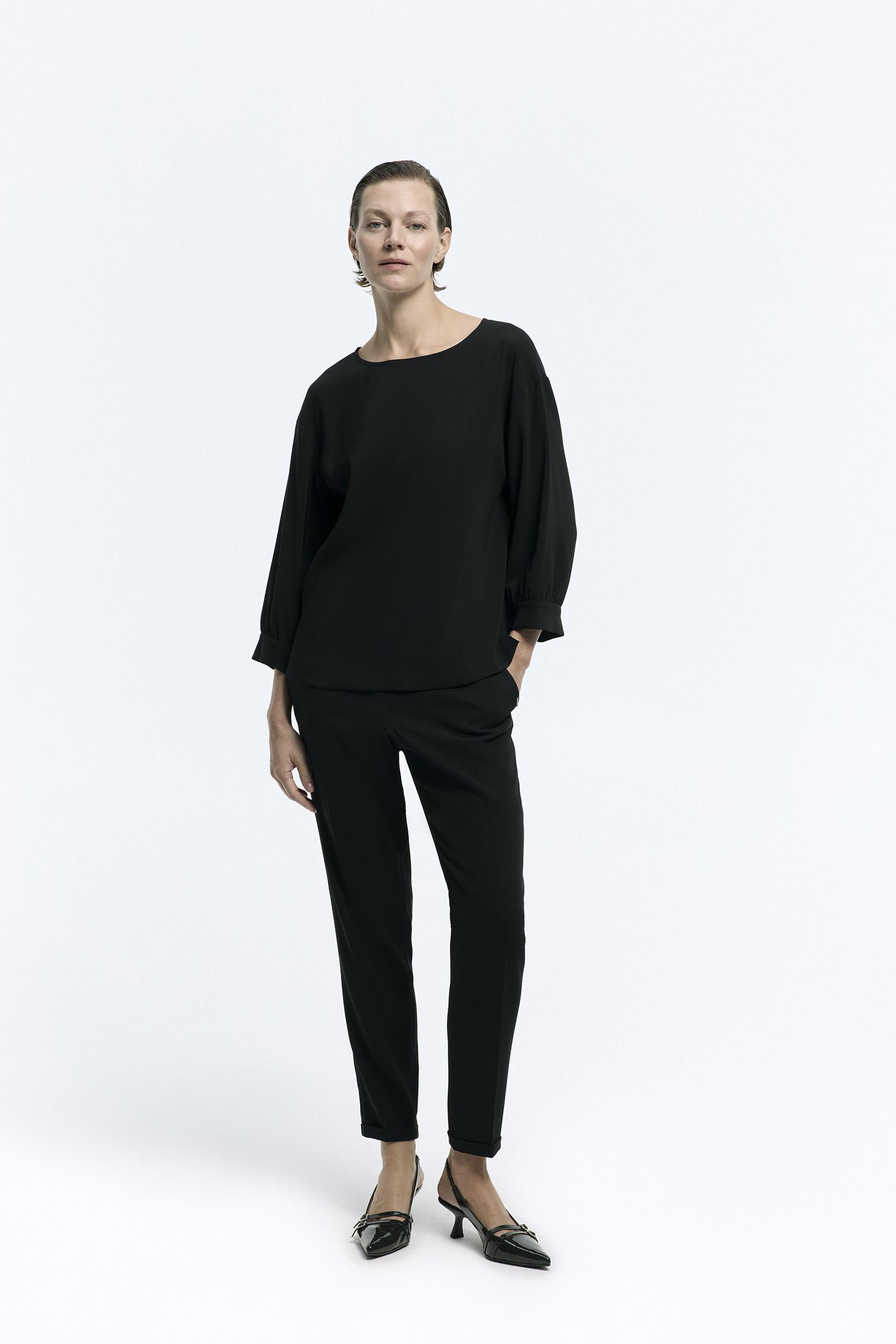 Blouse with loose sleeves