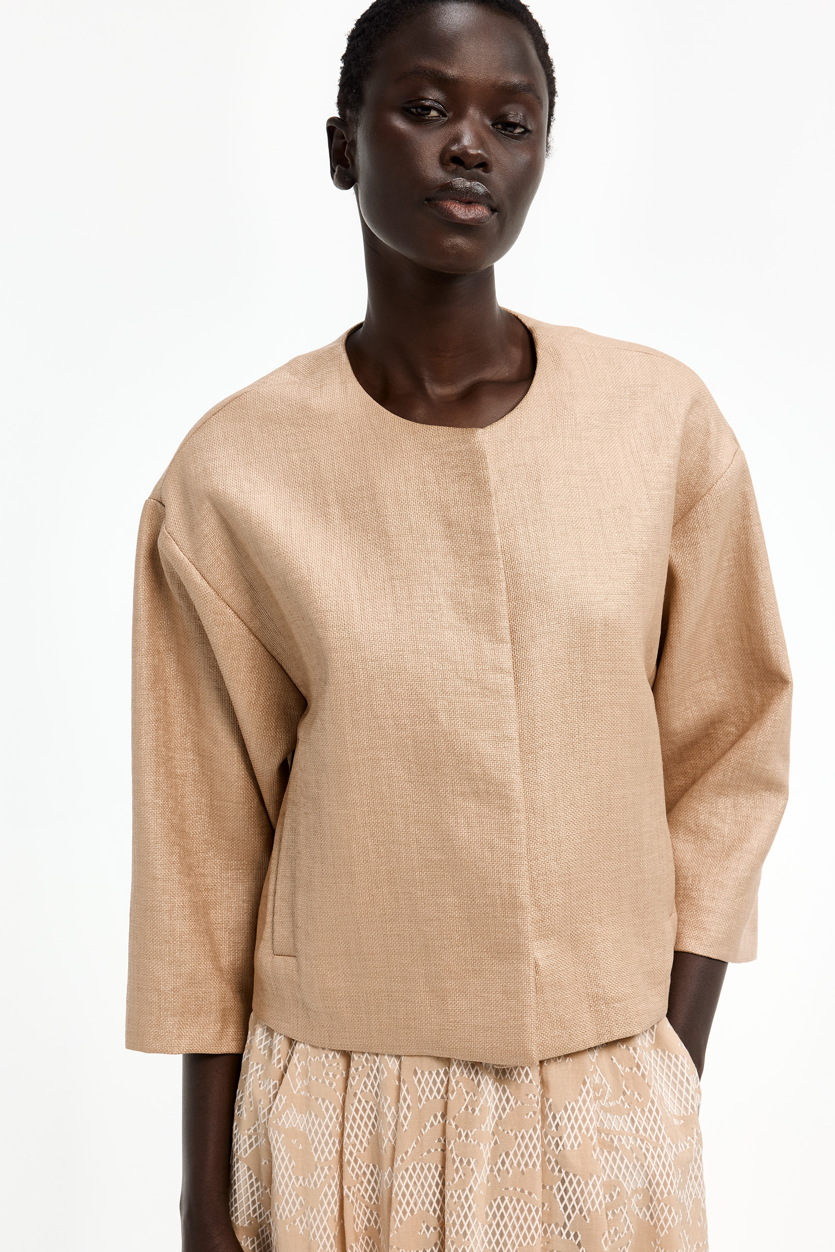Smart jacket in raffia
