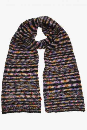 Scarf with colourful details