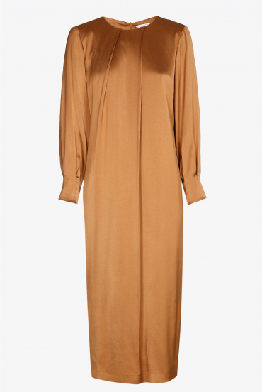 Robe satinée 