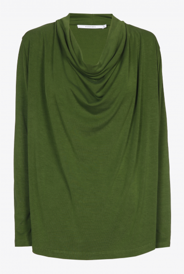 T-shirt with draped collar