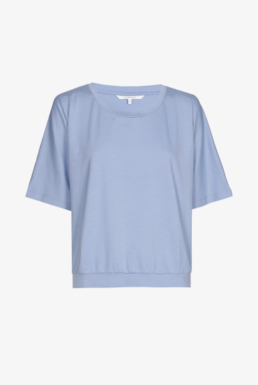 T-shirt with loose fit