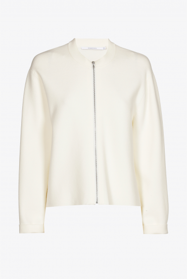 Short jacket with a zip