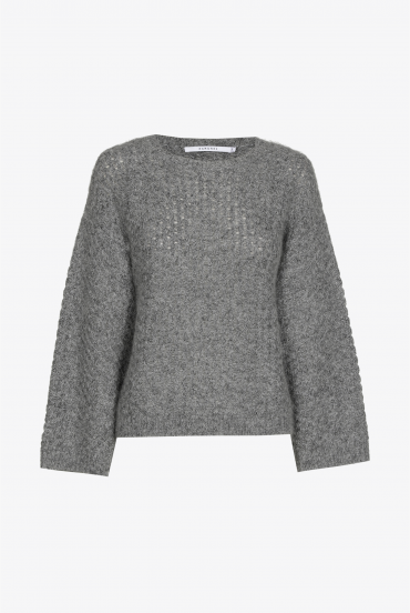 Knitted pullover with round neck