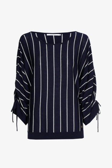 Feminine pullover with stripes