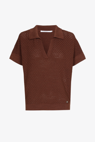 Sleeveless pullover with polo collar