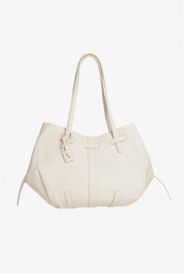 Spacious shoulder bag in faux leather