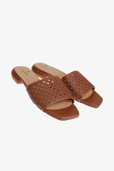 Slippers met rotan