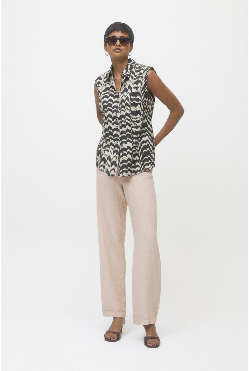 Ecru linen trousers