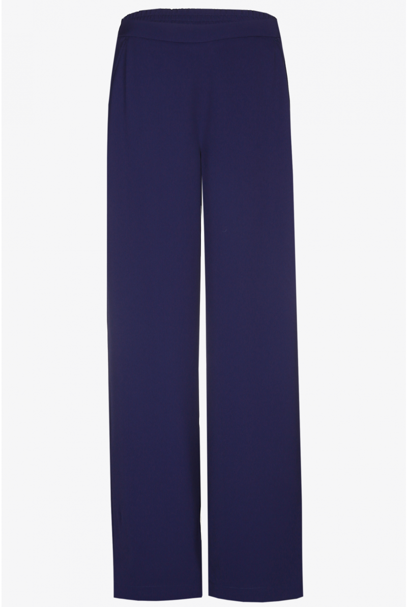 Trousers with elastic