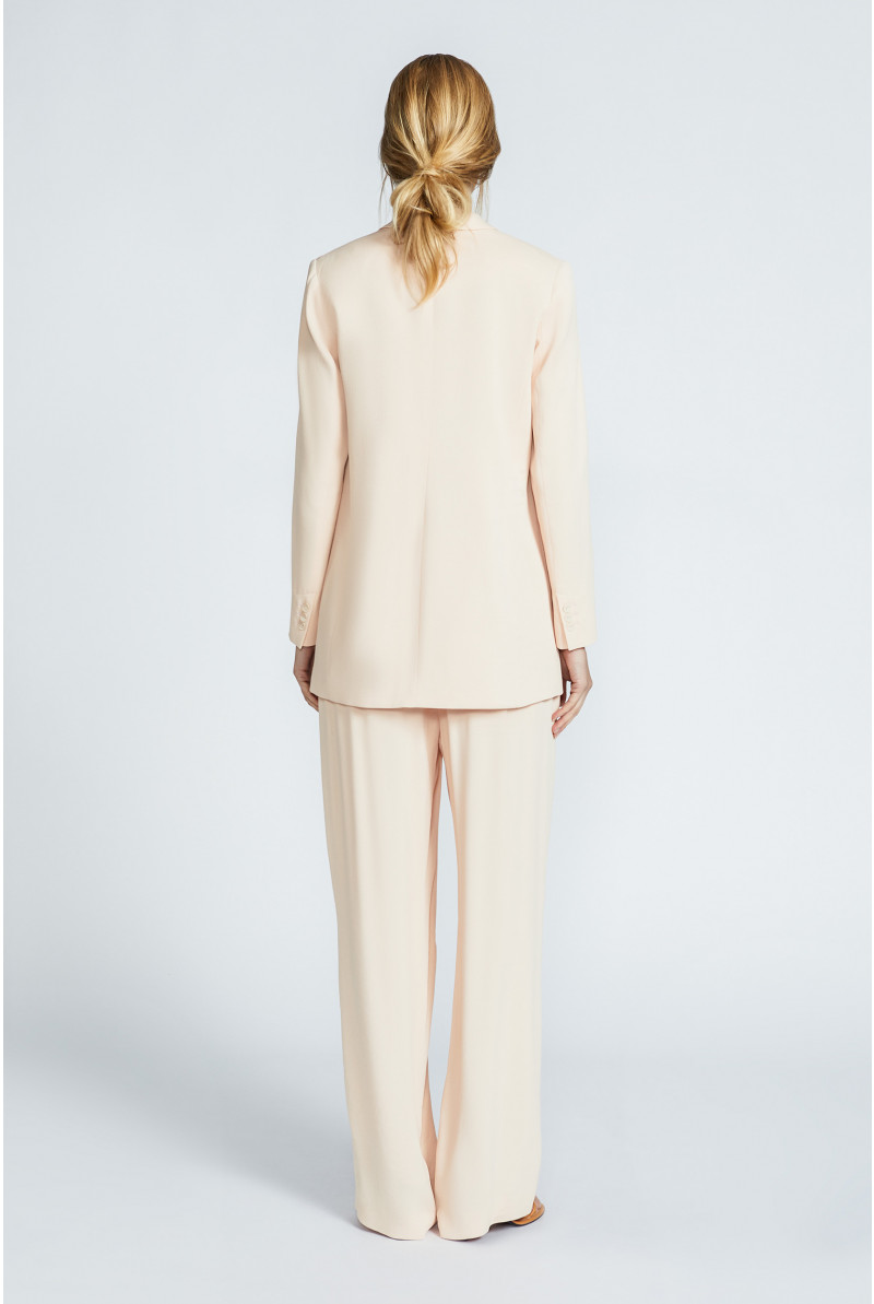Trousers with wide legs