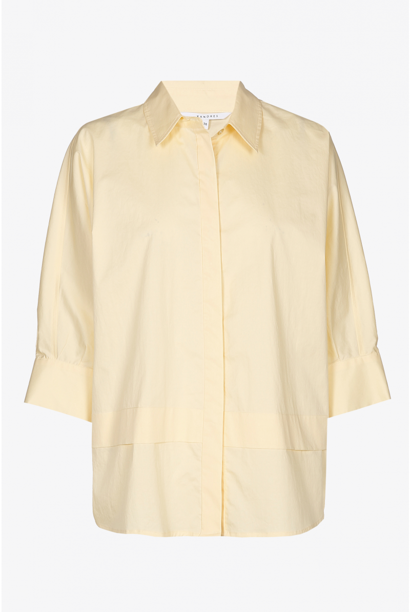 Oversized blouse with shirt collar