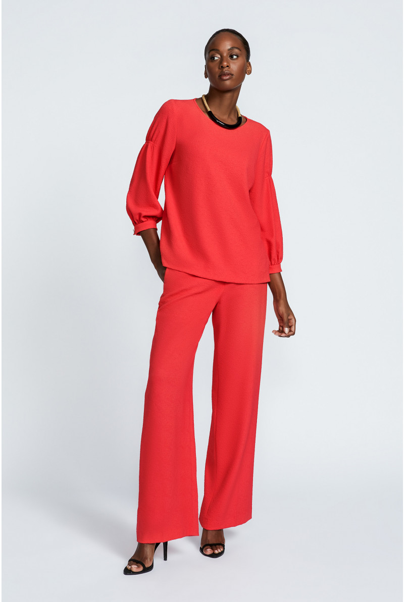 Pleated trousers with straight legs