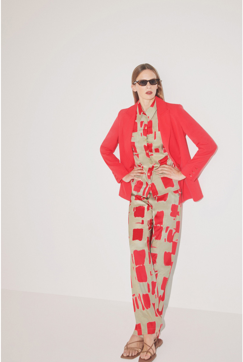 Straight blazer with pockets