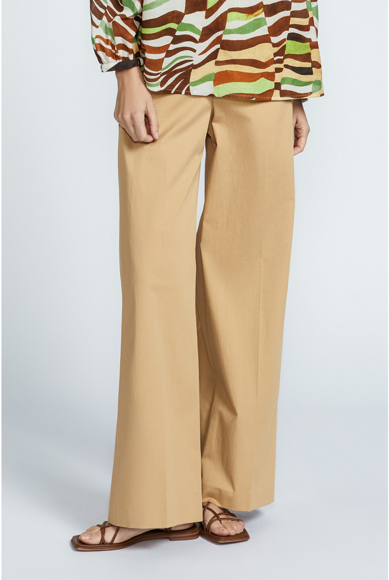 Trousers with wide legs