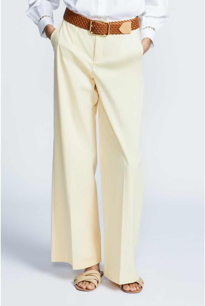 Trousers with wide legs