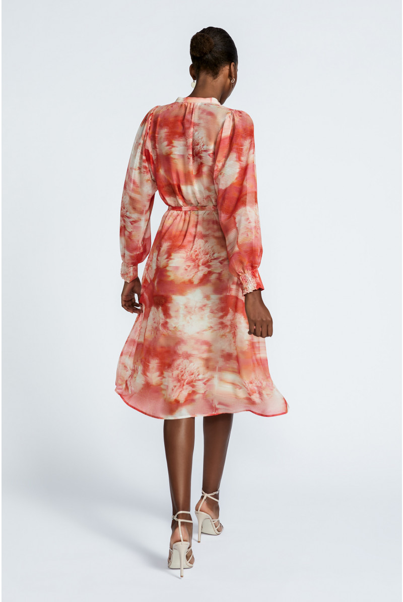 Summery dress with graphic print
