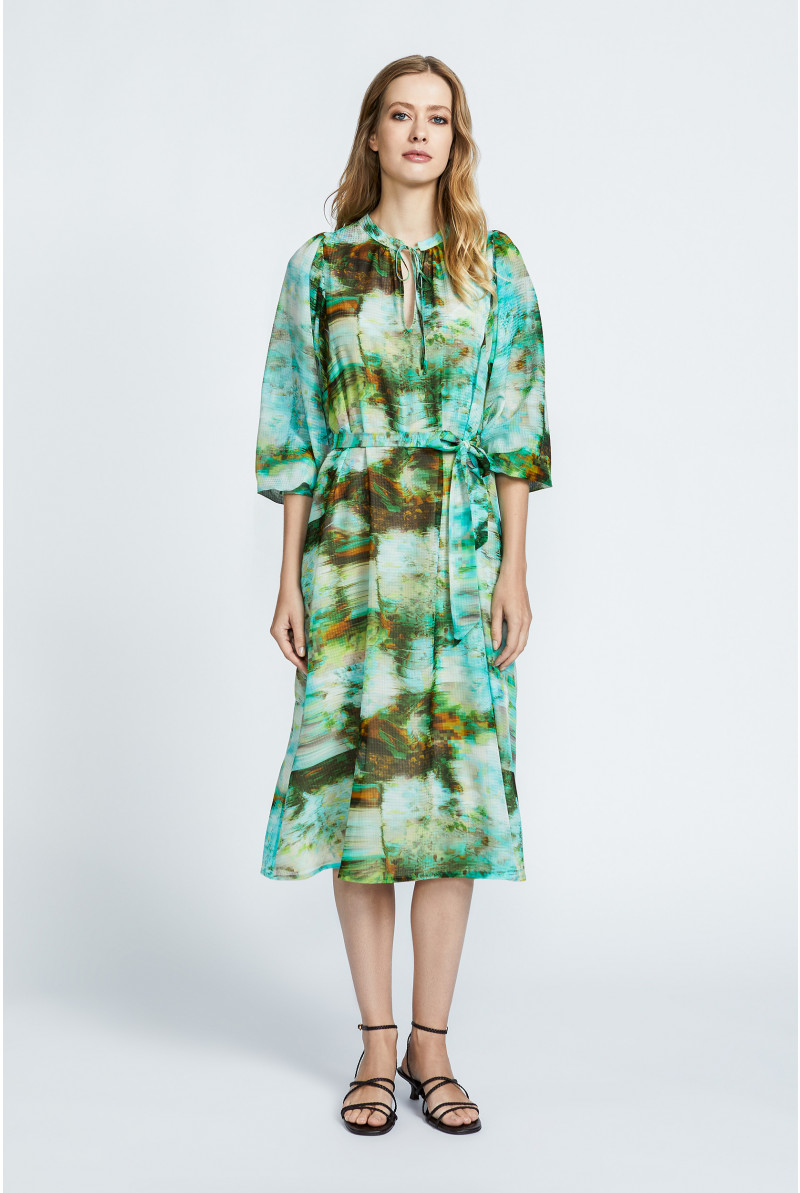 Summery dress with graphic print