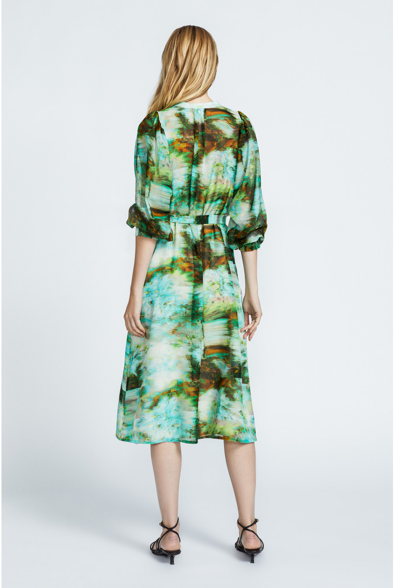 Summery dress with graphic print
