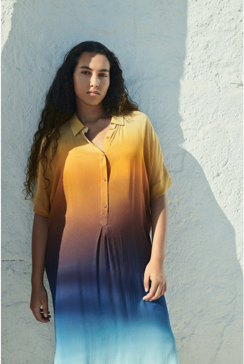 Robe en dégradé dans des tons chauds
