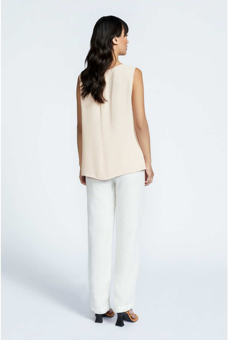 Linen trousers with wide legs