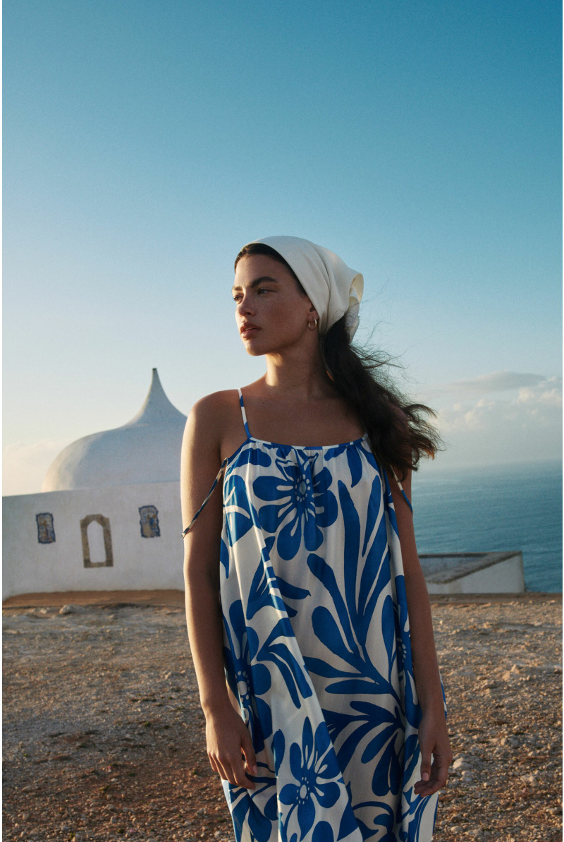 Summery dress with floral print