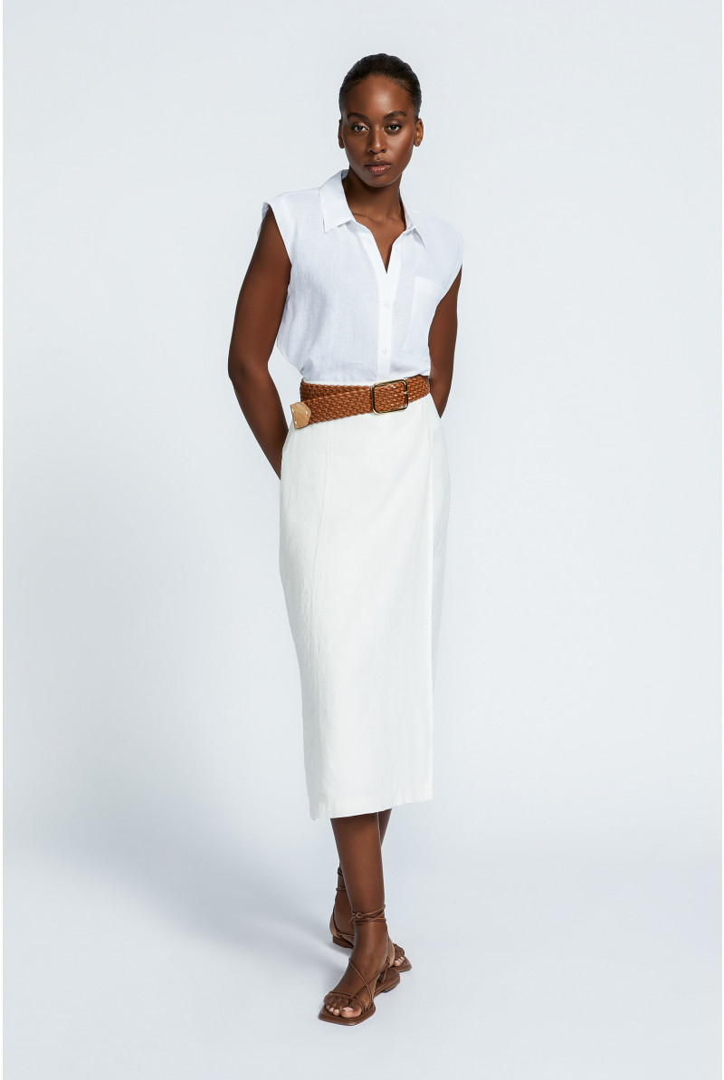 Sleeveless linen shirt