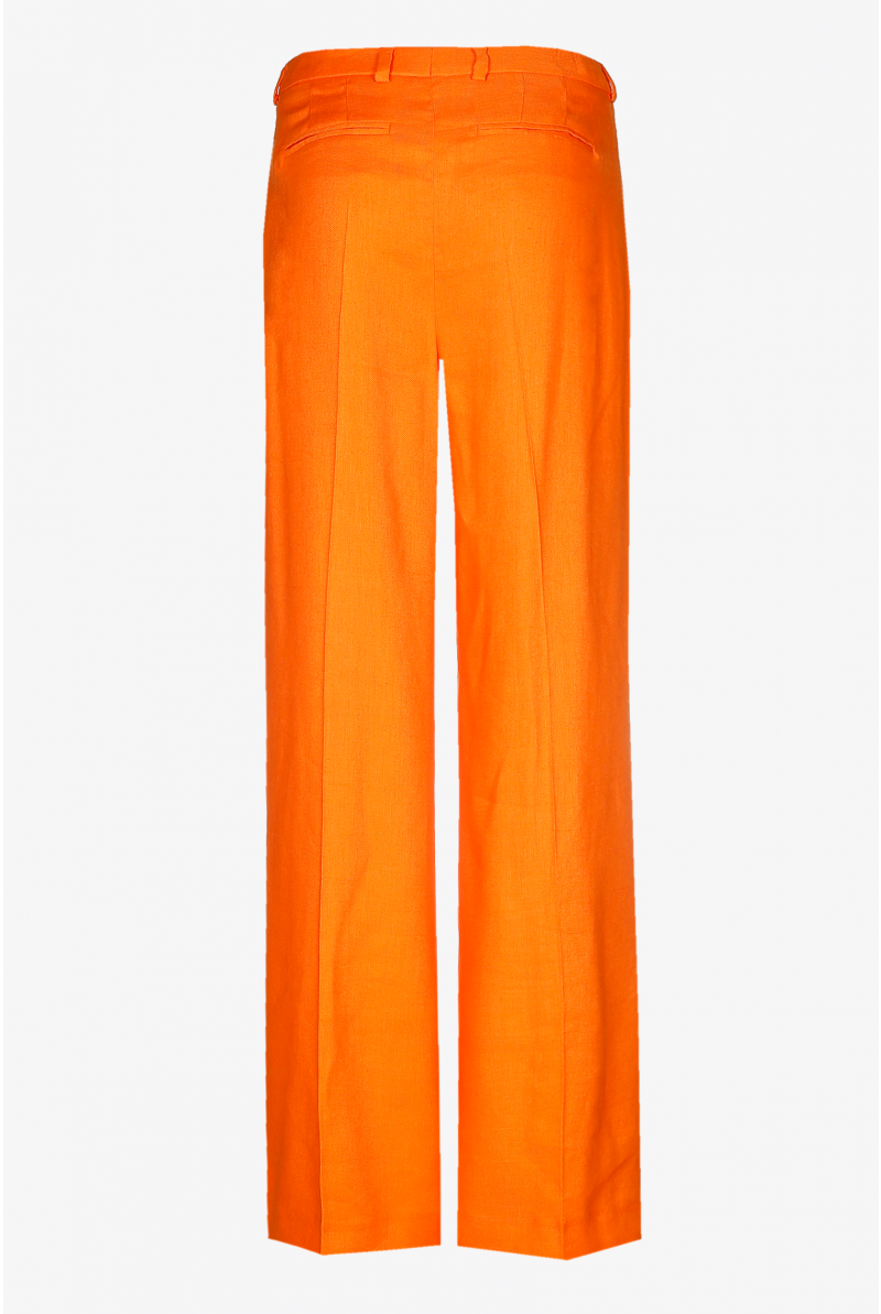 Pleated trousers with straight legs