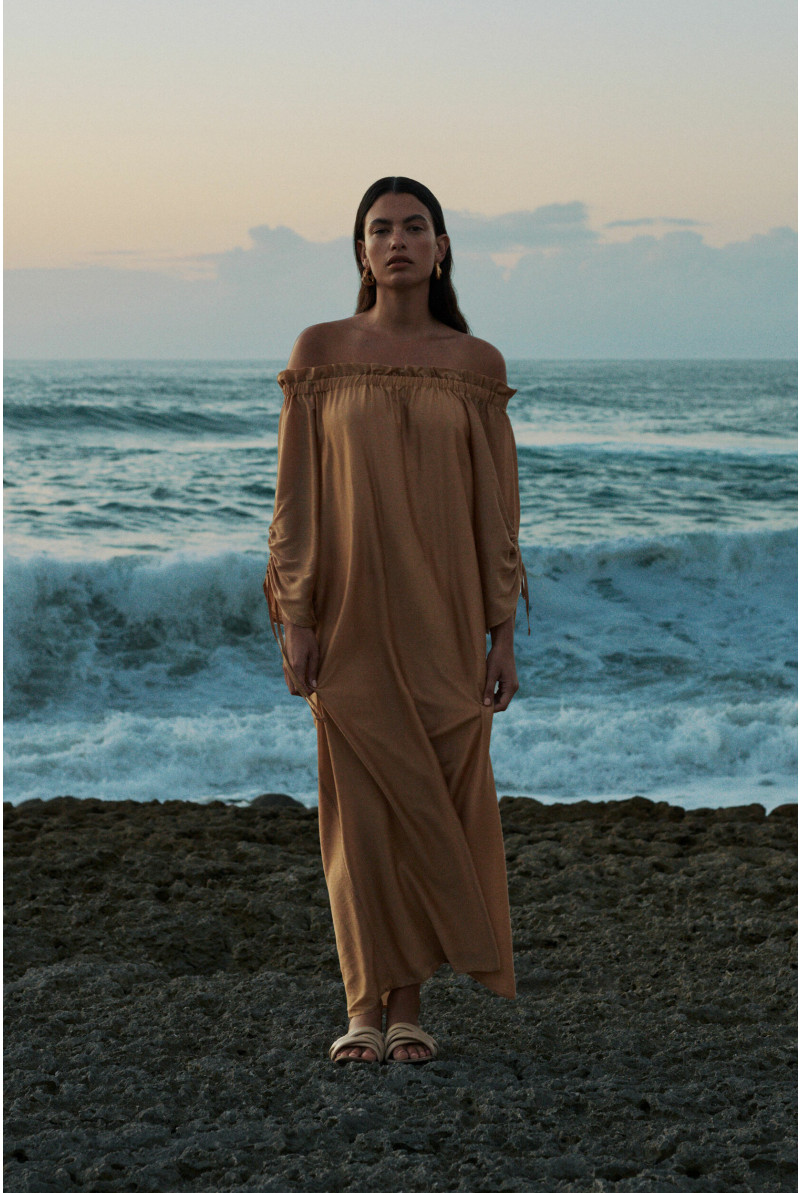 Oversized dress with satin sheen