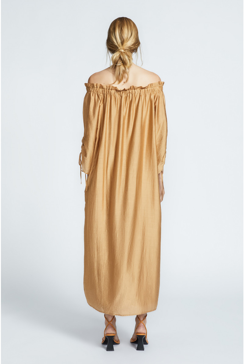 Oversized dress with satin sheen